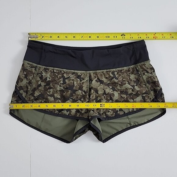 Lululemon Run Speed Short Mystic Jungle Fatigue Camo Green Black Stretch Size 6 - Picture 14 of 16
